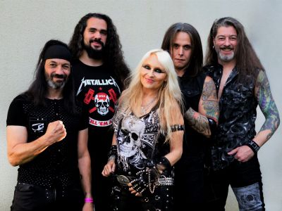 wp-content/uploads/Doro_Band1-scaled.jpg